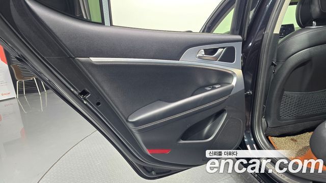 Genesis G70 2.0T Elite 2019 — фото 31