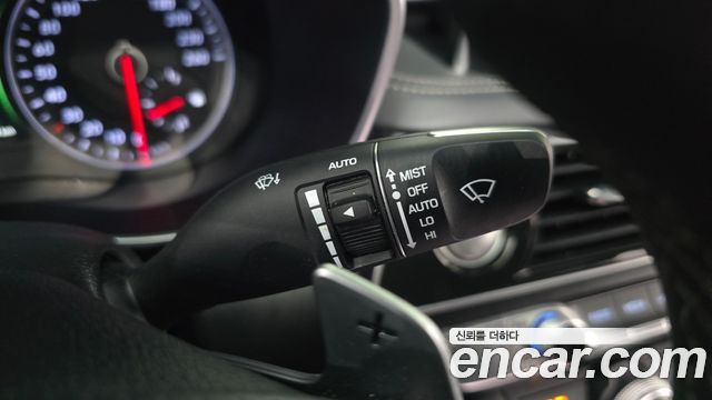 Genesis G70 2.0T Elite 2019 — фото 33