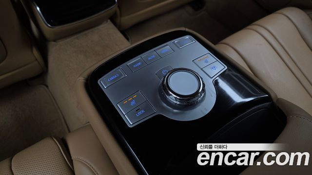 Genesis G80 (RG3) Gasoline 2.5 Turbo AWD 2025 — фото 19