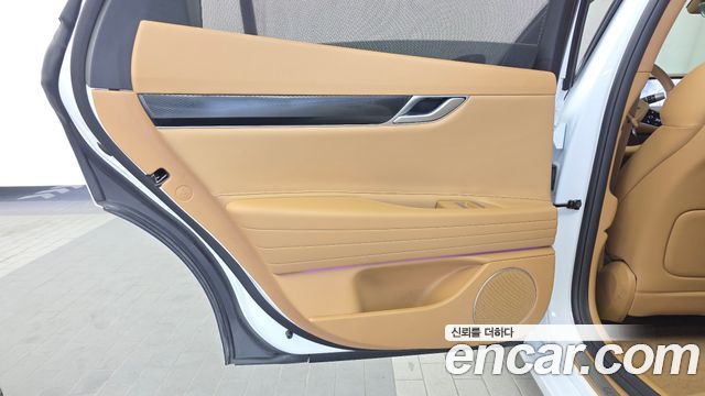 Genesis G80 (RG3) Gasoline 2.5 Turbo AWD 2025 — фото 25