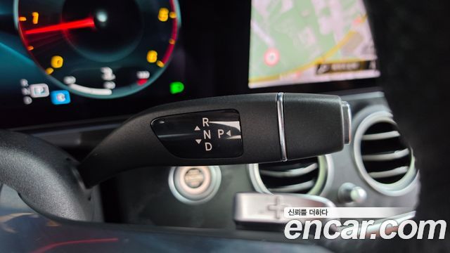 Mercedes-Benz E-Class (W213) E220d 4MATIC AMG Line 2021 — фото 9