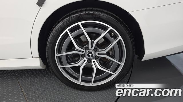 Mercedes-Benz E-Class (W213) E220d 4MATIC AMG Line 2021 — фото 21