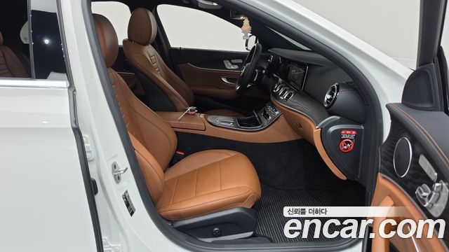 Mercedes-Benz E-Class (W213) E220d 4MATIC AMG Line 2021 — фото 26