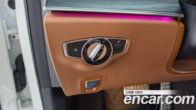 Mercedes-Benz E-Class (W213) E220d 4MATIC AMG Line 2021 — фото 29