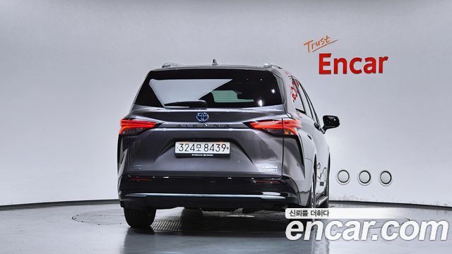 Toyota Sienna (IV) 2.5 Hybrid AWD 2023 — фото 4