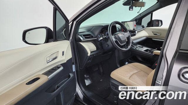 Toyota Sienna (IV) 2.5 Hybrid AWD 2023 — фото 10