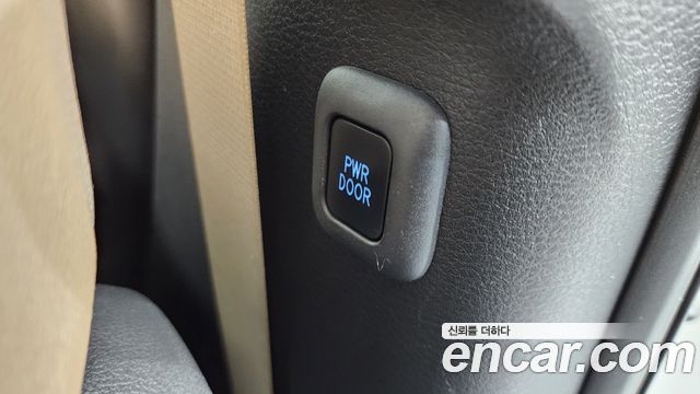 Toyota Sienna (IV) 2.5 Hybrid AWD 2023 — фото 18