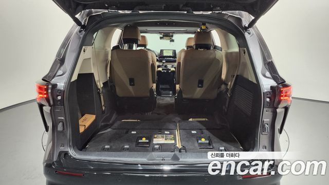 Toyota Sienna (IV) 2.5 Hybrid AWD 2023 — фото 20