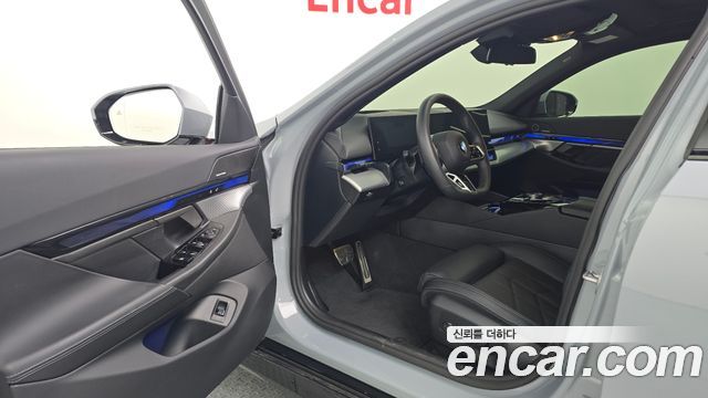 BMW 5 Series (G60) 520i M Sport 2025 — фото 10