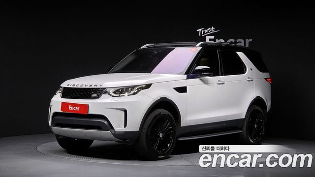 Land Rover Discovery 5 3.0 TD6 HSE Luxury 2018 — фото 1