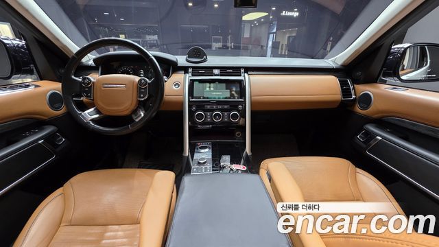 Land Rover Discovery 5 3.0 TD6 HSE Luxury 2018 — фото 7