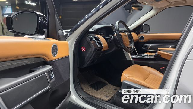 Land Rover Discovery 5 3.0 TD6 HSE Luxury 2018 — фото 10