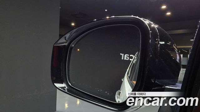 Land Rover Discovery 5 3.0 TD6 HSE Luxury 2018 — фото 19