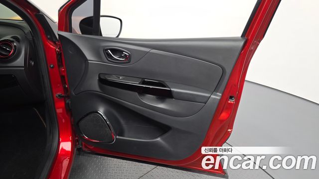 Renault Korea QM3 RE 2015 — фото 24