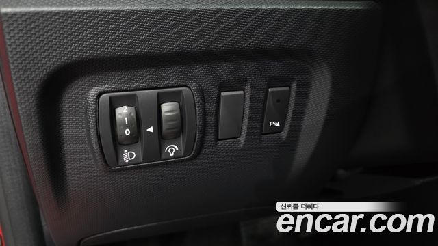 Renault Korea QM3 RE 2015 — фото 30