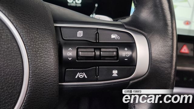 Kia Sportage (V) Gasoline 1.6 Turbo 2WD Signature 2022 — фото 17