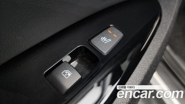 Kia Sportage (V) Gasoline 1.6 Turbo 2WD Signature 2022 — фото 37