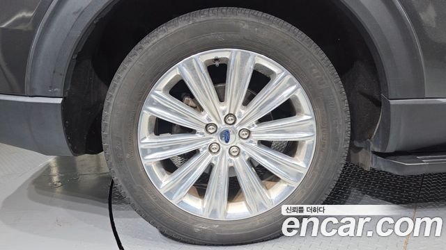 Ford Explorer (VI) 2.3 LimIted 4WD 2020 — фото 5