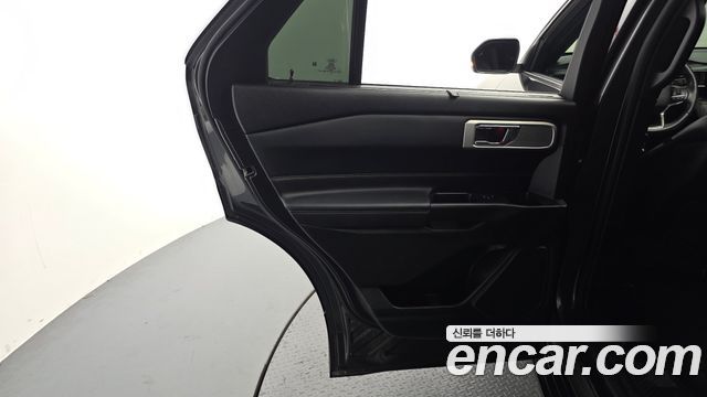 Ford Explorer (VI) 2.3 LimIted 4WD 2020 — фото 25