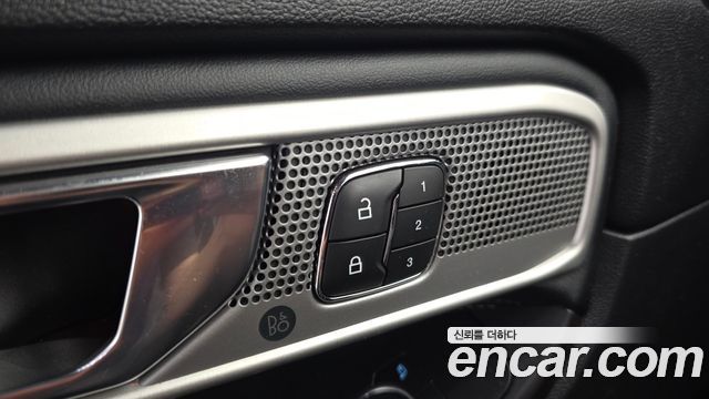 Ford Explorer (VI) 2.3 LimIted 4WD 2020 — фото 33