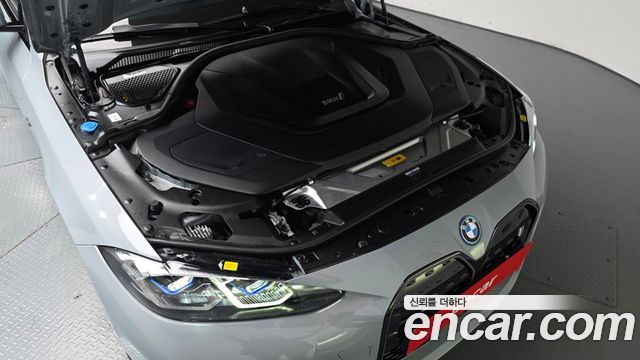 BMW i4 eDrive40 M Sports Pro 2023 — фото 6