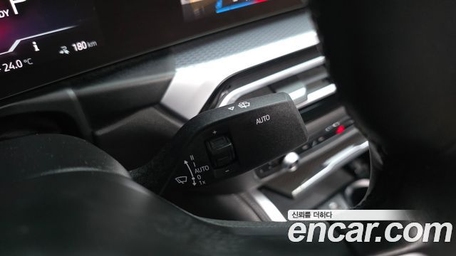 BMW i4 eDrive40 M Sports Pro 2023 — фото 28