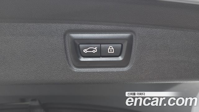 BMW i4 eDrive40 M Sports Pro 2023 — фото 31