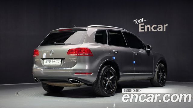 Volkswagen Touareg V6 3.0 TDI Bluemotion 7P5 2012 — фото 2