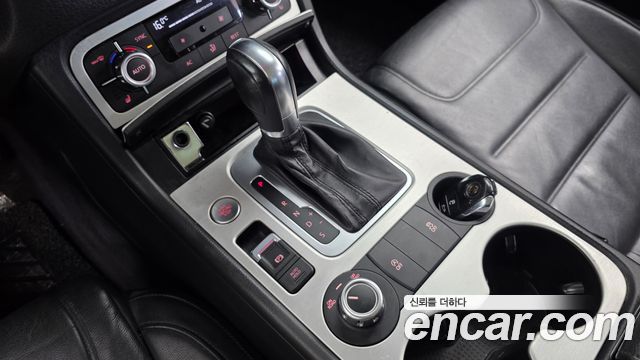 Volkswagen Touareg V6 3.0 TDI Bluemotion 7P5 2012 — фото 9