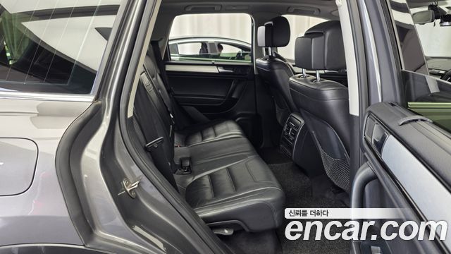 Volkswagen Touareg V6 3.0 TDI Bluemotion 7P5 2012 — фото 16