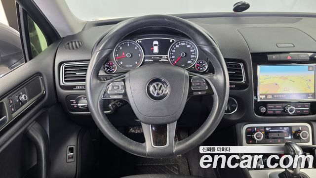 Volkswagen Touareg V6 3.0 TDI Bluemotion 7P5 2012 — фото 17
