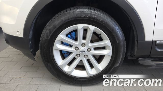 Ford Explorer 3.5 Limited 4WD 5th 2015 — фото 5