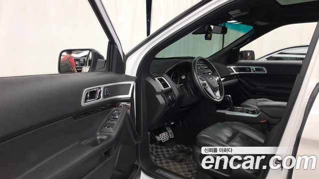 Ford Explorer 3.5 Limited 4WD 5th 2015 — фото 10