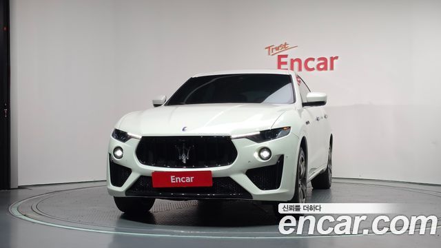 Maserati Levante 3.0 Diesel AWD Sport 2017 — фото 3