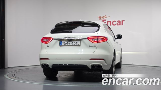 Maserati Levante 3.0 Diesel AWD Sport 2017 — фото 4