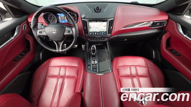 Maserati Levante 3.0 Diesel AWD Sport 2017 — фото 7