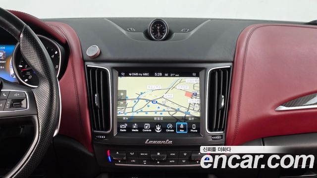 Maserati Levante 3.0 Diesel AWD Sport 2017 — фото 14