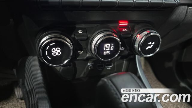 Renault Korea XM3 1.3 TCe RE Signature 2020 — фото 18