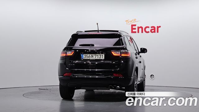Jeep Compass (II) S 2.4 AWD 2022 — фото 4