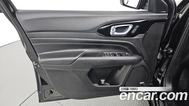 Jeep Compass (II) S 2.4 AWD 2022 — фото 24