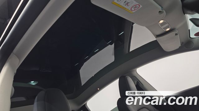 Tesla Model Y RWD 2024 — фото 19