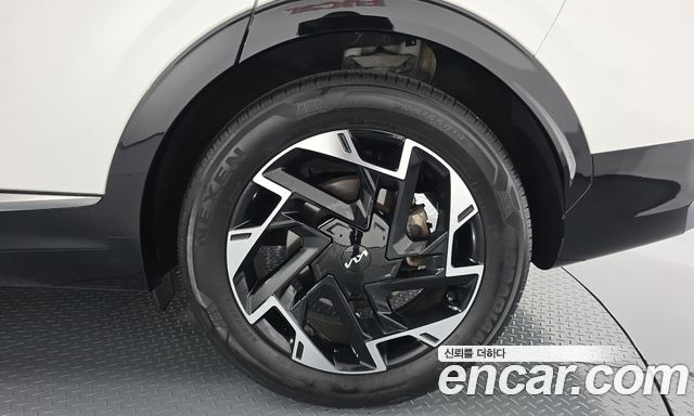 Kia Sportage (V) Gasoline 1.6 Turbo 2WD Signature 2022 — фото 21