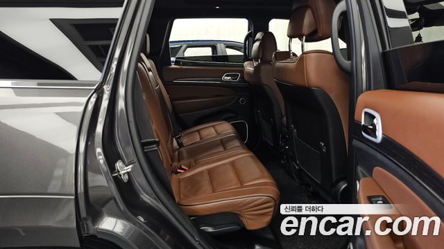 Jeep Grand Cherokee 3.6 Summit WK2 2021 — фото 12