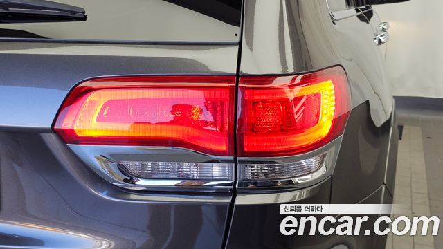 Jeep Grand Cherokee 3.6 Summit WK2 2021 — фото 23