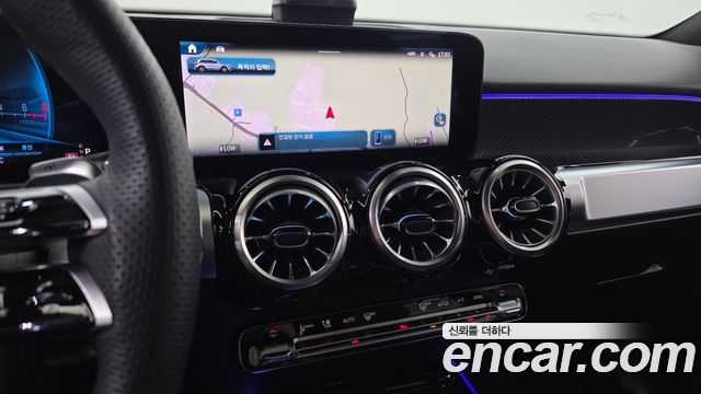 Mercedes-Benz GLB-Class (X247) AMG GLB35 4MATIC 2025 — фото 15
