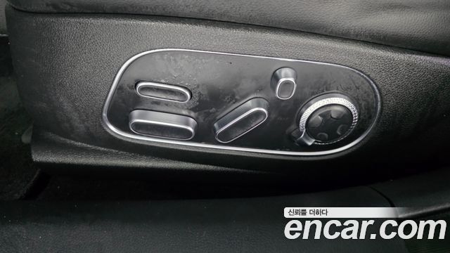 Genesis G90 (RS4) Gasoline 3.5 Turbo AWD 2023 — фото 32