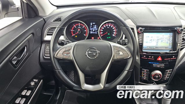 KG Mobility (SsangYong) Tivoli Diesel VX 2WD 2016 — фото 13