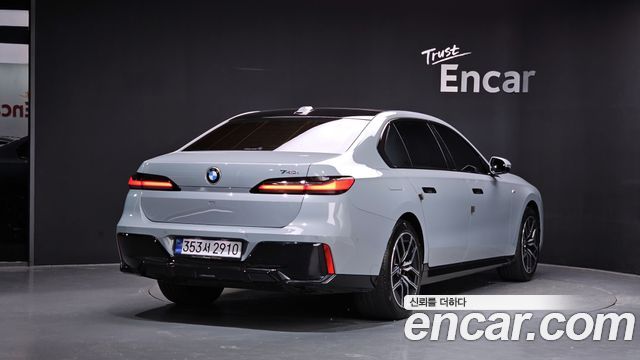 BMW 7 Series (G70) 740i sDrive M Sport 2023 — фото 2