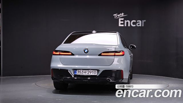 BMW 7 Series (G70) 740i sDrive M Sport 2023 — фото 4