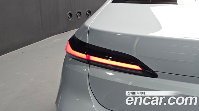 BMW 7 Series (G70) 740i sDrive M Sport 2023 — фото 23